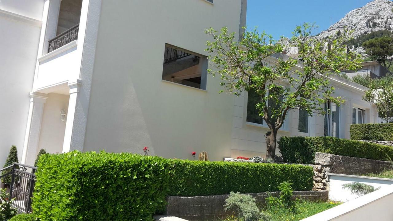 Guest House Fenix Brela Dış mekan fotoğraf